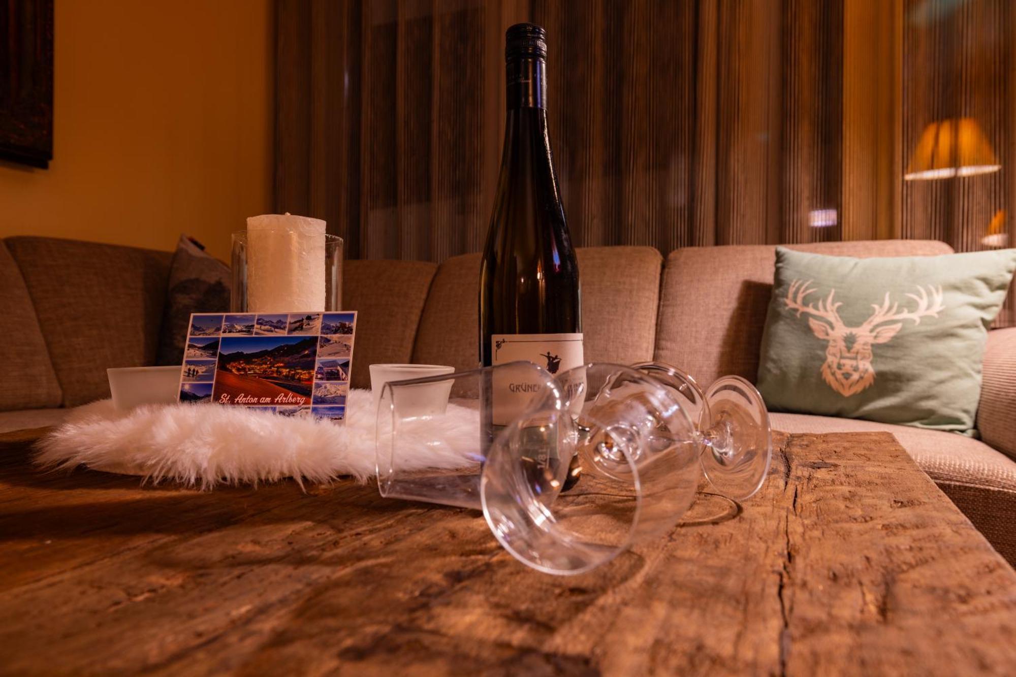 Appartement Haus Freunden à Sankt Anton am Arlberg Extérieur photo